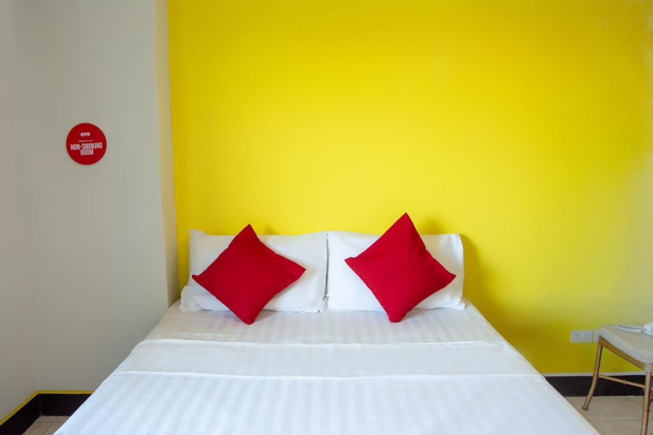 Negrense Suites Bacolod Zewnętrze zdjęcie