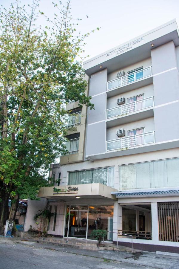 Negrense Suites Bacolod Zewnętrze zdjęcie