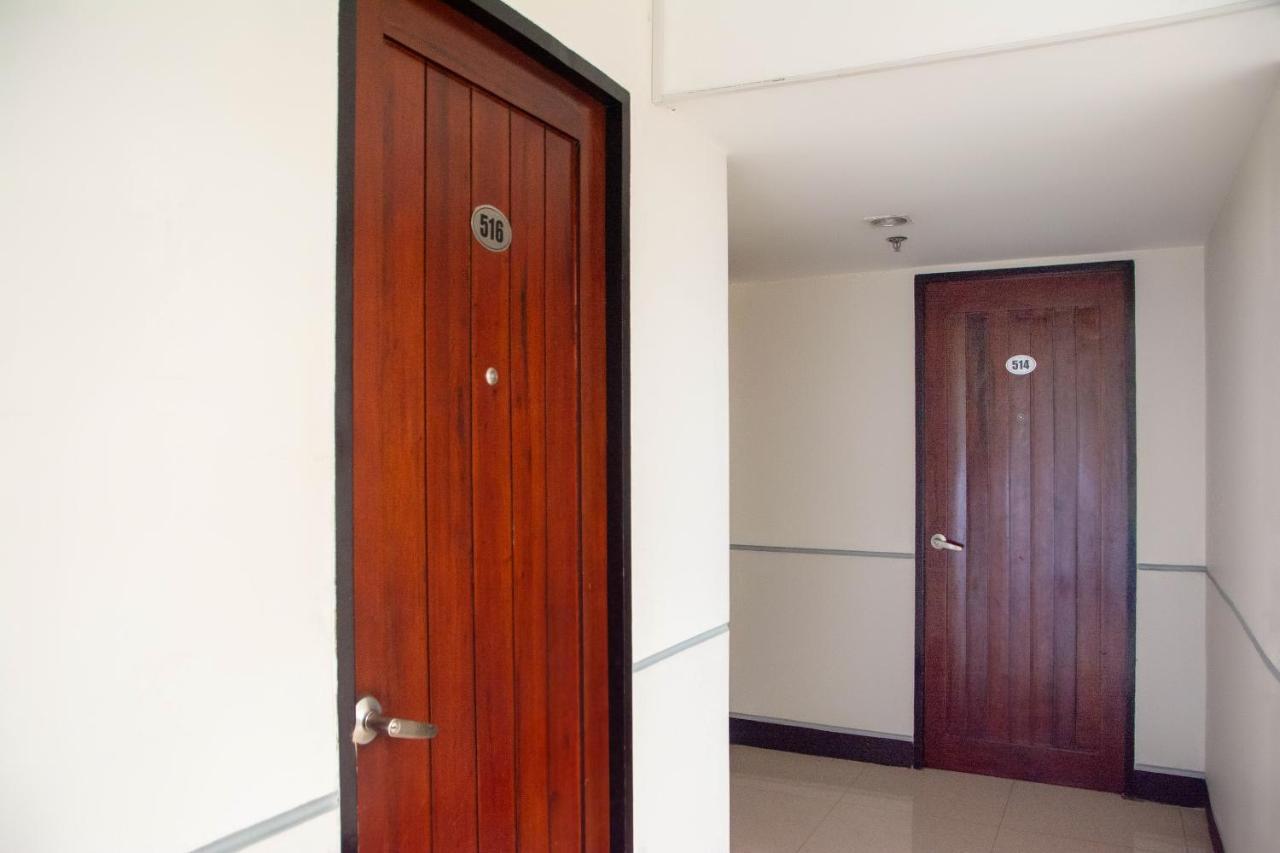 Negrense Suites Bacolod Zewnętrze zdjęcie