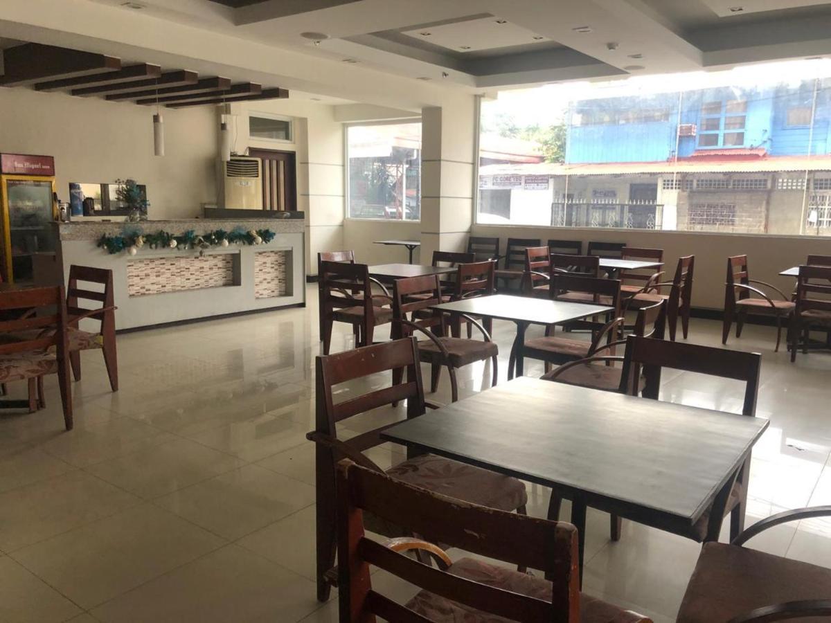 Negrense Suites Bacolod Zewnętrze zdjęcie
